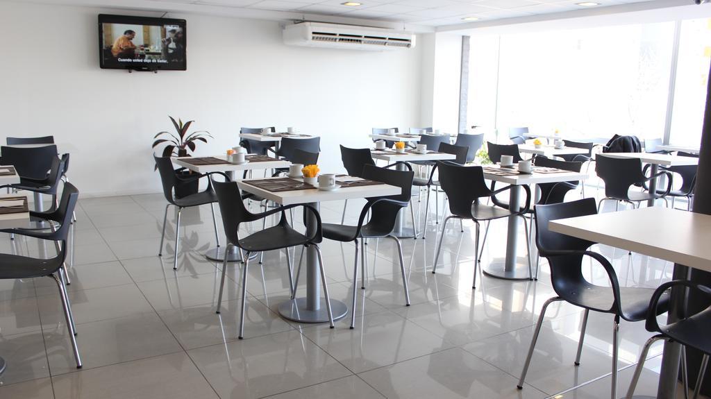 Hotel Neu 354 Neuquén Dış mekan fotoğraf